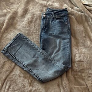 Wallflower Women's Straight Leg Jeans in Classic Blue